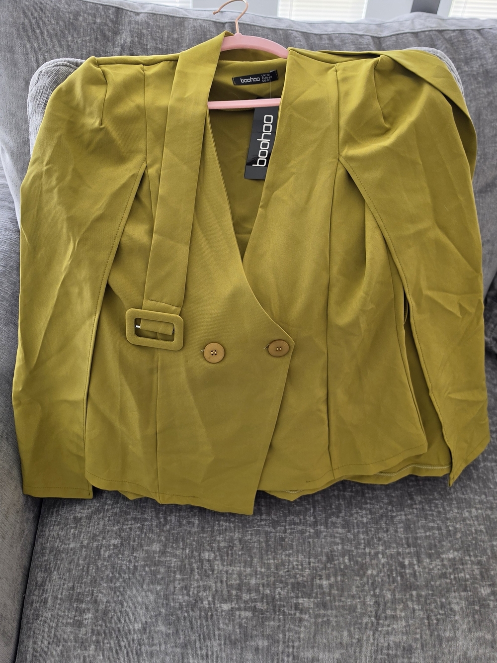 Boohoo Chartruese Belted Double-Breasted Cape Blazer Sz 8
